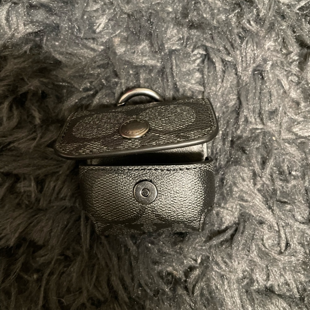 2 for $25🌸 Coach airpod pro case